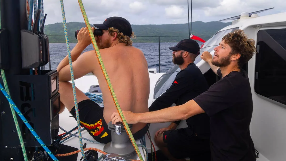 John John Florence Explora as Águas das Fiji com a Família